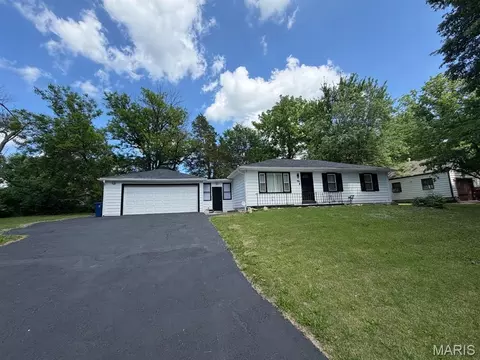 340 Wedge Dr, Dellwood, MO 63135