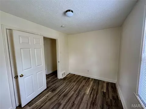 4533 Stivers St, Normandy, MO 63121 photo 6