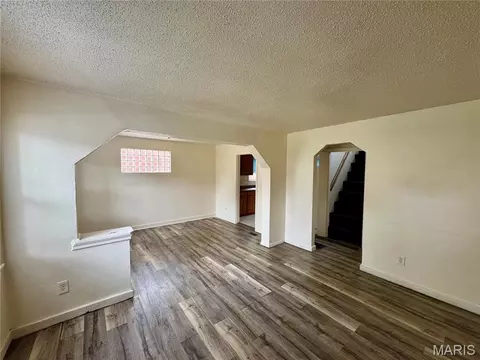 4533 Stivers St, Normandy, MO 63121 photo 3