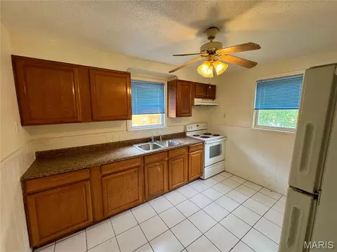 4533 Stivers St, Normandy, MO 63121 photo 7