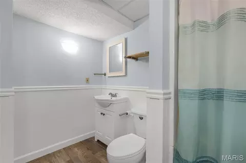 Bath - 2032 Par Cir, Jackson, MO 63755 photo 4 of 4