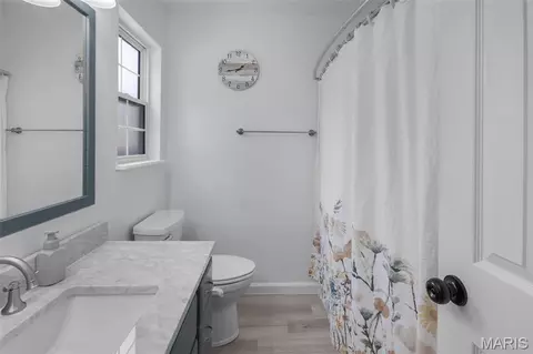 Bath - 2032 Par Cir, Jackson, MO 63755 photo 1 of 4