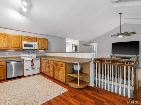 Kitchen - 115 Apache Dr, Pacific, MO 63069 photo 1 of 3