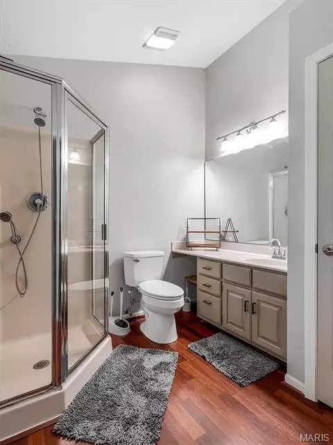 Bath - 115 Apache Dr, Pacific, MO 63069 photo 1 of 3