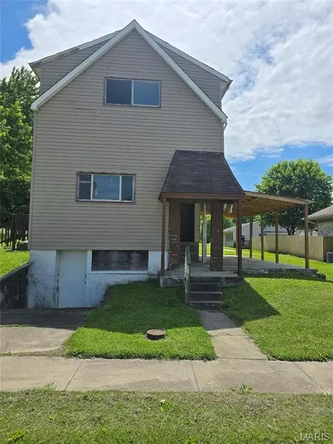216 N Main St, Caseyville, IL 62232