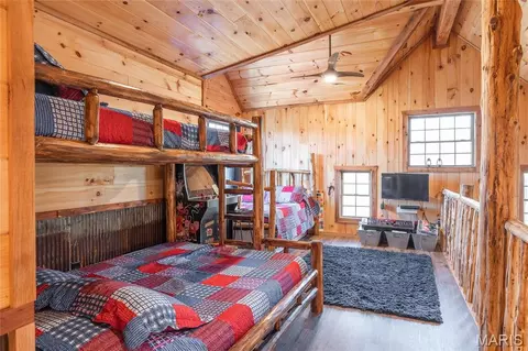 Bedroom - 498 Cunningham Rd, Cuba, MO 65453 photo 1 of 6