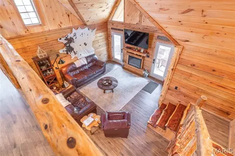 Living - 498 Cunningham Rd, Cuba, MO 65453 photo 4 of 4