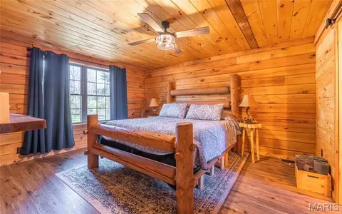 Bedroom - 498 Cunningham Rd, Cuba, MO 65453 photo 5 of 6