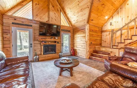 Living - 498 Cunningham Rd, Cuba, MO 65453 photo 1 of 4