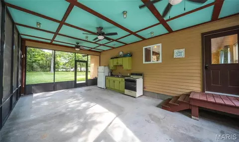 Exterior - 1643 Sequoya Ih Rd, Cuba, MO 65453 photo 5 of 10
