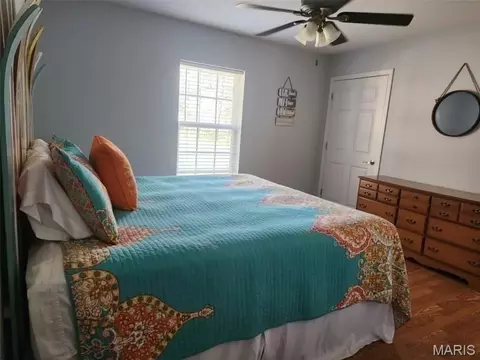 Bedroom - 1643 Sequoya Ih Rd, Cuba, MO 65453 photo 2 of 7