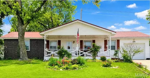 1525 Mccutchen Rd, Rolla, MO 65401