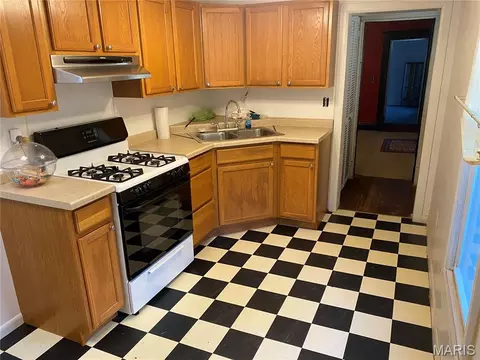 Kitchen - 310 Olive St, Hannibal, MO 63401 photo 1 of 2