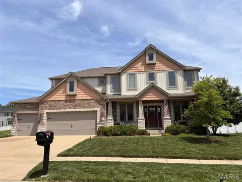 51 Blue Brook Ct, O'fallon, MO 63366