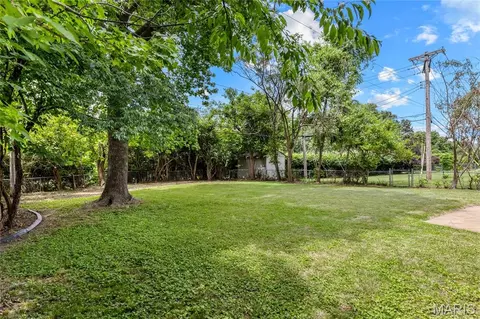 Exterior - 747 Burwick Ter, Manchester, MO 63021 photo 5 of 6