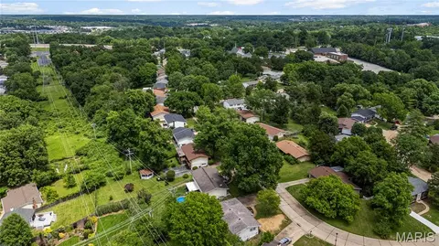 View/Area - 747 Burwick Ter, Manchester, MO 63021 photo 3 of 5