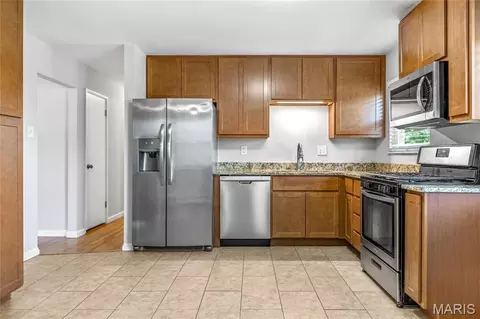Kitchen - 747 Burwick Ter, Manchester, MO 63021 photo 3 of 3