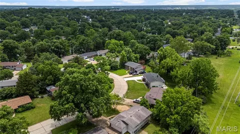 View/Area - 747 Burwick Ter, Manchester, MO 63021 photo 2 of 5