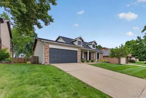 Exterior - 1428 Cedar Bluff Dr, Ballwin, MO 63021 photo 3 of 6