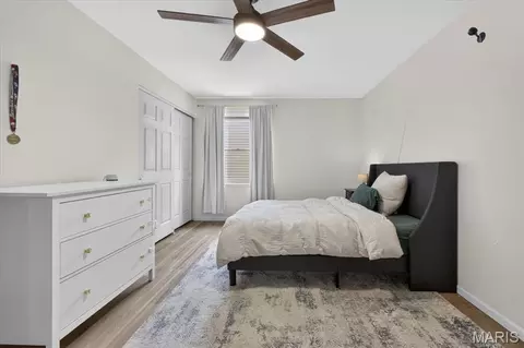 Bedroom - 1428 Cedar Bluff Dr, Ballwin, MO 63021 photo 3 of 5