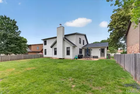 Exterior - 1428 Cedar Bluff Dr, Ballwin, MO 63021 photo 5 of 6