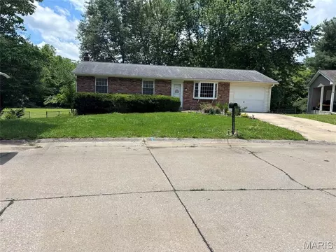 601 Odus Dr, Jackson, MO 63755