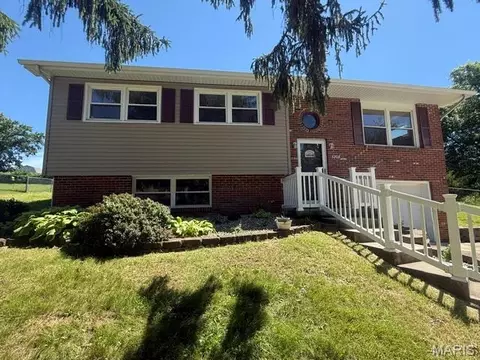 5203 Black Oak Rd, Alton, IL 62002