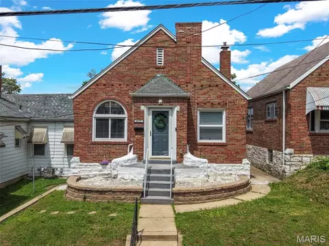 4177 Itaska St, Saint Louis, MO 63116