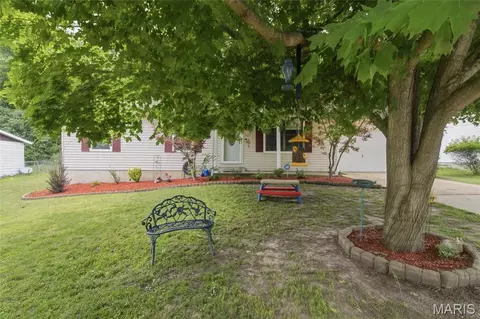 Exterior - 2622 Camelot Ct, Rolla, MO 65401 photo 3 of 8