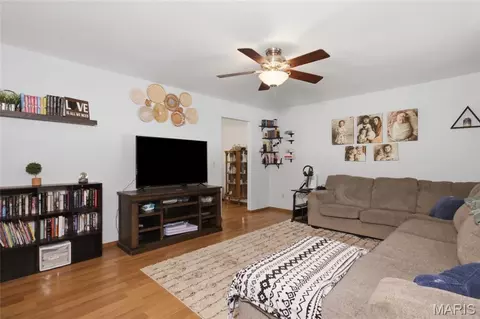 Living - 2622 Camelot Ct, Rolla, MO 65401 photo 1 of 2