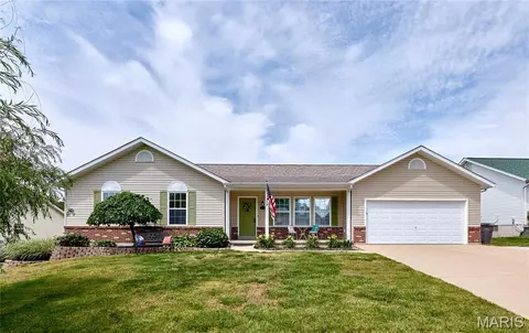 31 Canterbury Dr, Troy, MO 63379