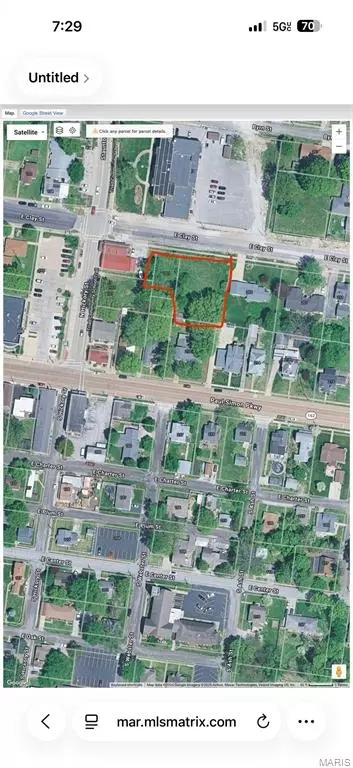 201 E Clay St, Troy, IL 62294