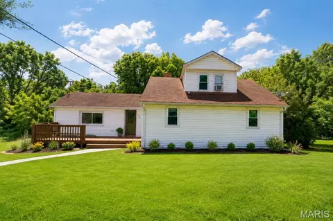 733 Abel Dr, Festus, MO 63028