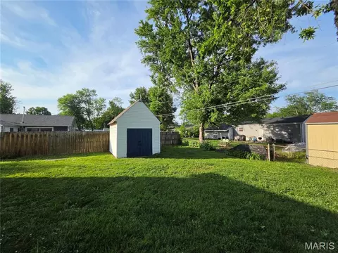 Exterior - 902 Jacobs Ln, O'fallon, MO 63366 photo 3 of 3