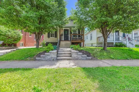 2310 Benton St, Granite City, IL 62040