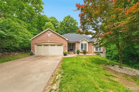 609 Hoene Ridge Estates Dr, Eureka, MO 63025