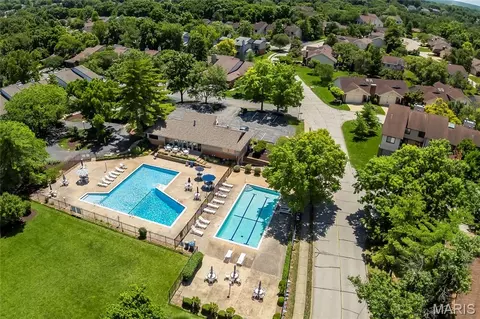 Exterior - 700 Windy Ridge Dr, Ballwin, MO 63021 photo 7 of 12