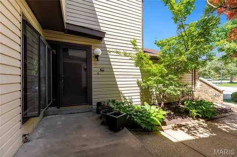 Exterior - 700 Windy Ridge Dr, Ballwin, MO 63021 photo 2 of 12