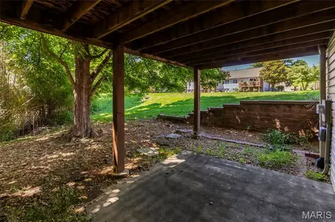 Exterior - 700 Windy Ridge Dr, Ballwin, MO 63021 photo 5 of 12