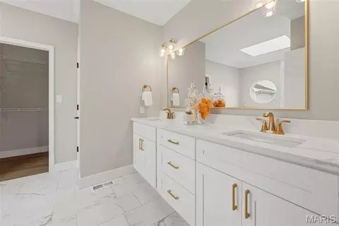 Bath - 116 Timber Meadows Dr, O'fallon, MO 63368 photo 3 of 7