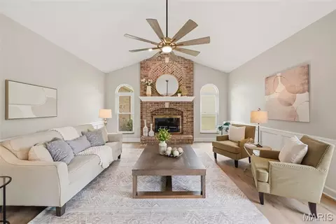 Living - 116 Timber Meadows Dr, O'fallon, MO 63368 photo 8 of 10