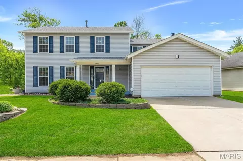 1912 Springtree Dr, Maryland Heights, MO 63043