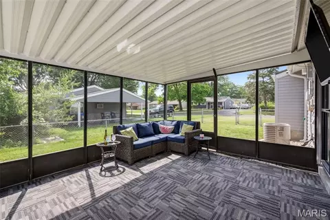 Exterior - 802 Love Dr, O'fallon, MO 63366 photo 6 of 15