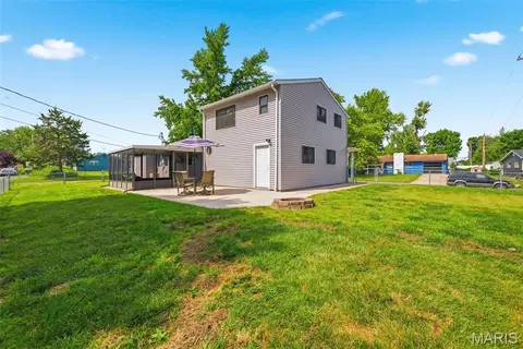 Exterior - 802 Love Dr, O'fallon, MO 63366 photo 12 of 15