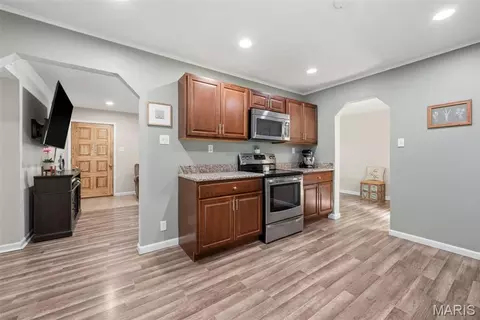 Entry Way - 802 Love Dr, O'fallon, MO 63366 photo 3 of 4