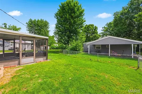 Exterior - 802 Love Dr, O'fallon, MO 63366 photo 14 of 15