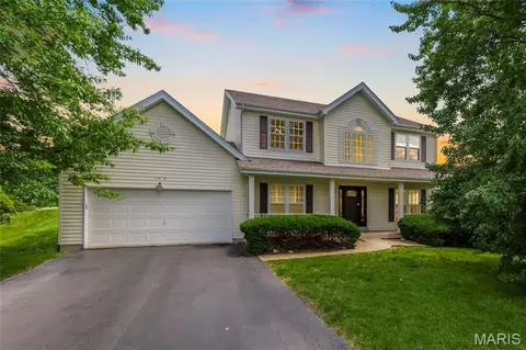 2400 Clayborn Dr, Chesterfield, MO 63017