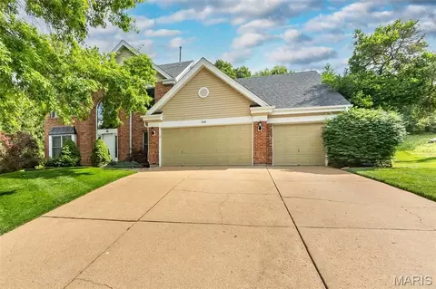 18165 Bent Ridge Dr, Wildwood, MO 63038