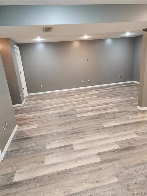 Living - 16 Gemini Dr, Hannibal, MO 63401 photo 5 of 5