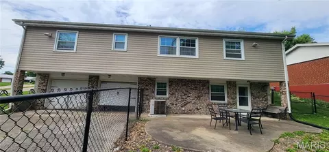 Exterior - 16 Gemini Dr, Hannibal, MO 63401 photo 4 of 5